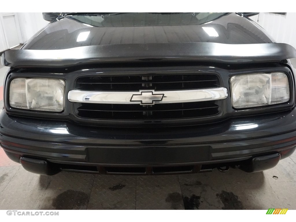 2001 Tracker ZR2 Hardtop 4WD - Black / Medium Gray photo #34