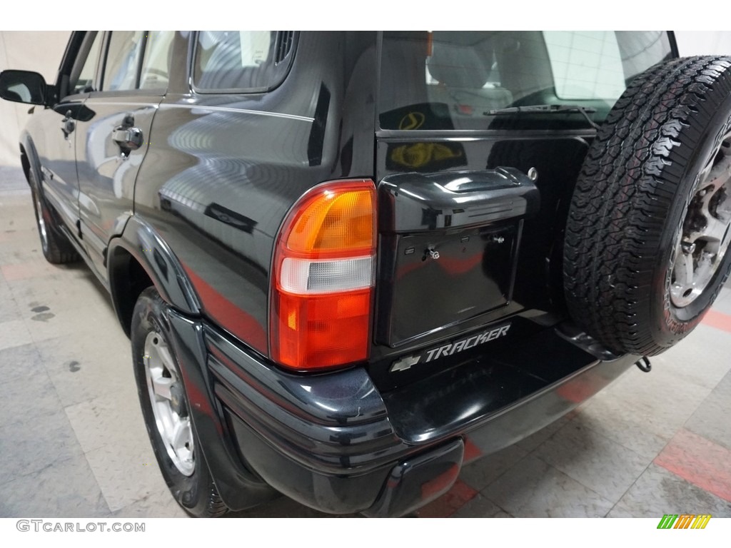 2001 Tracker ZR2 Hardtop 4WD - Black / Medium Gray photo #44