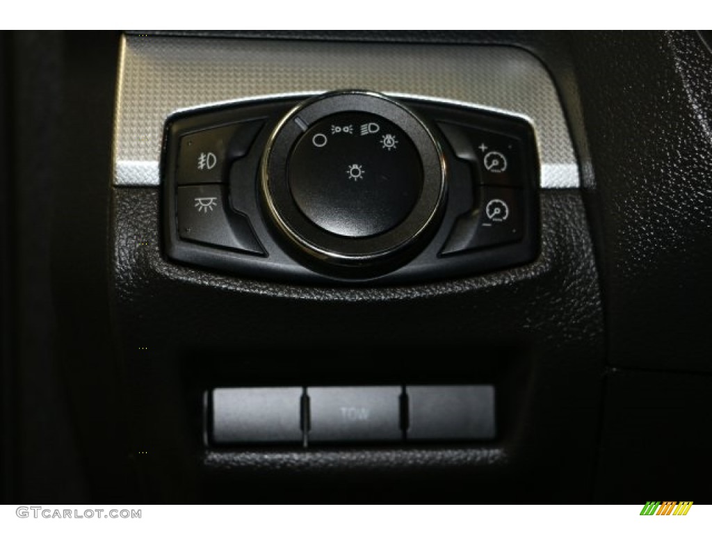 2011 Explorer XLT 4WD - White Suede / Charcoal Black photo #9