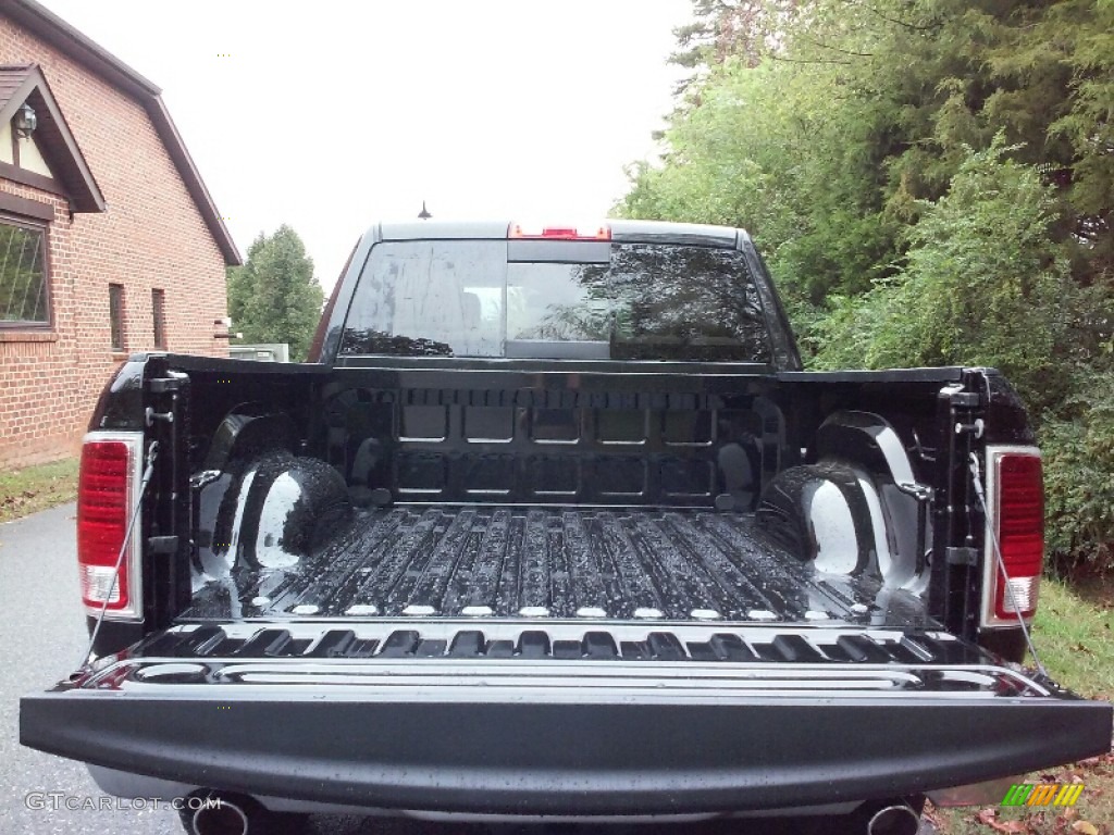 2017 1500 Laramie Crew Cab 4x4 - Brilliant Black Crystal Pearl / Canyon Brown/Light Frost Beige photo #10