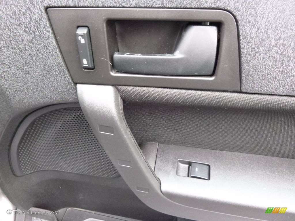 2011 Focus SE Sedan - Sterling Gray Metallic / Charcoal Black photo #10