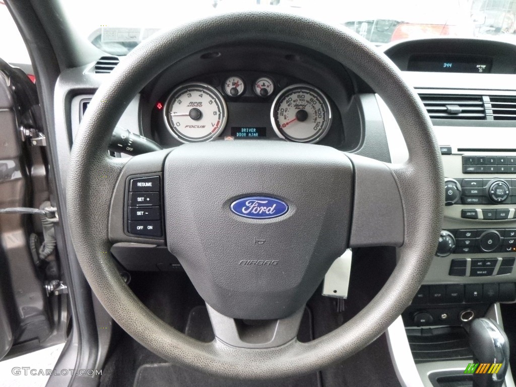 2011 Focus SE Sedan - Sterling Gray Metallic / Charcoal Black photo #17