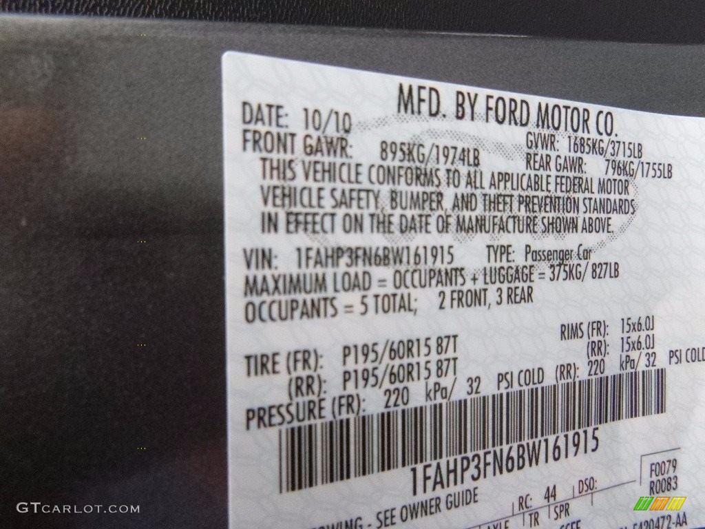 2011 Focus SE Sedan - Sterling Gray Metallic / Charcoal Black photo #25