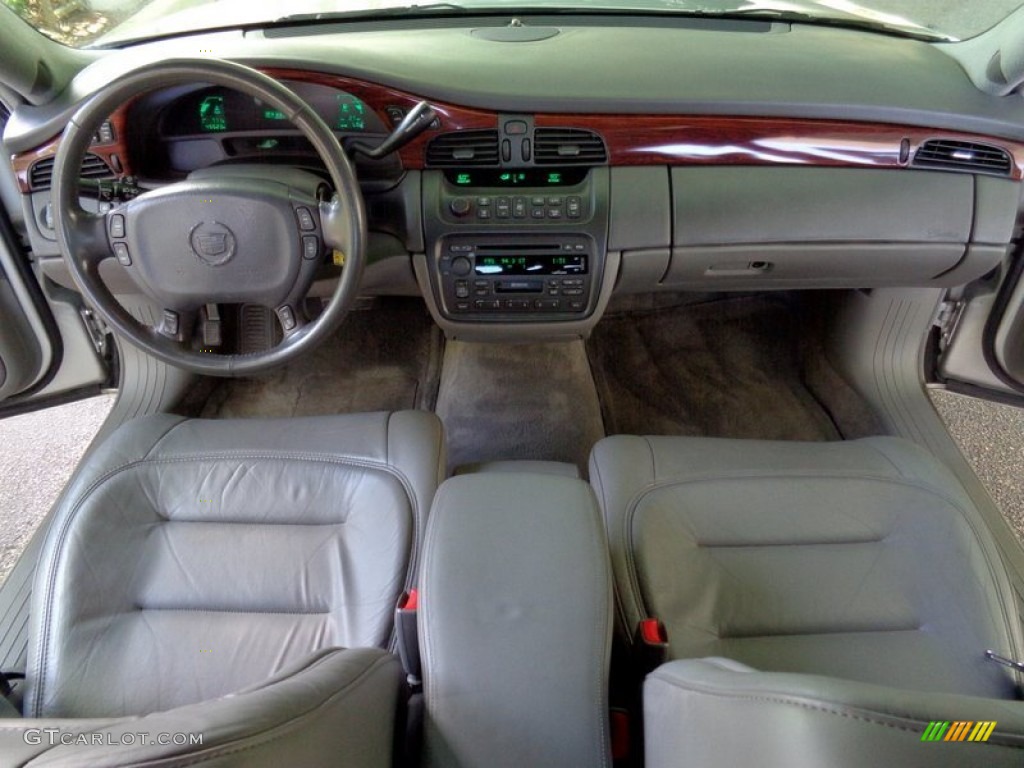 2002 Cadillac DeVille Sedan Interior Photos