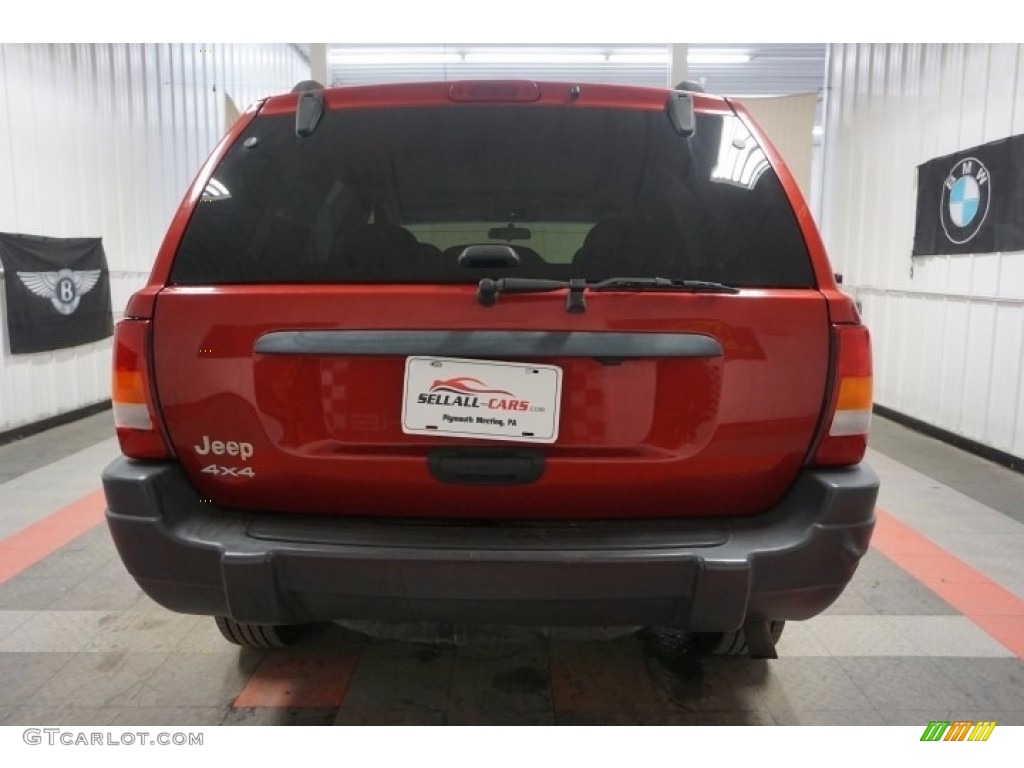 2004 Grand Cherokee Laredo 4x4 - Inferno Red Pearl / Dark Slate Gray photo #9