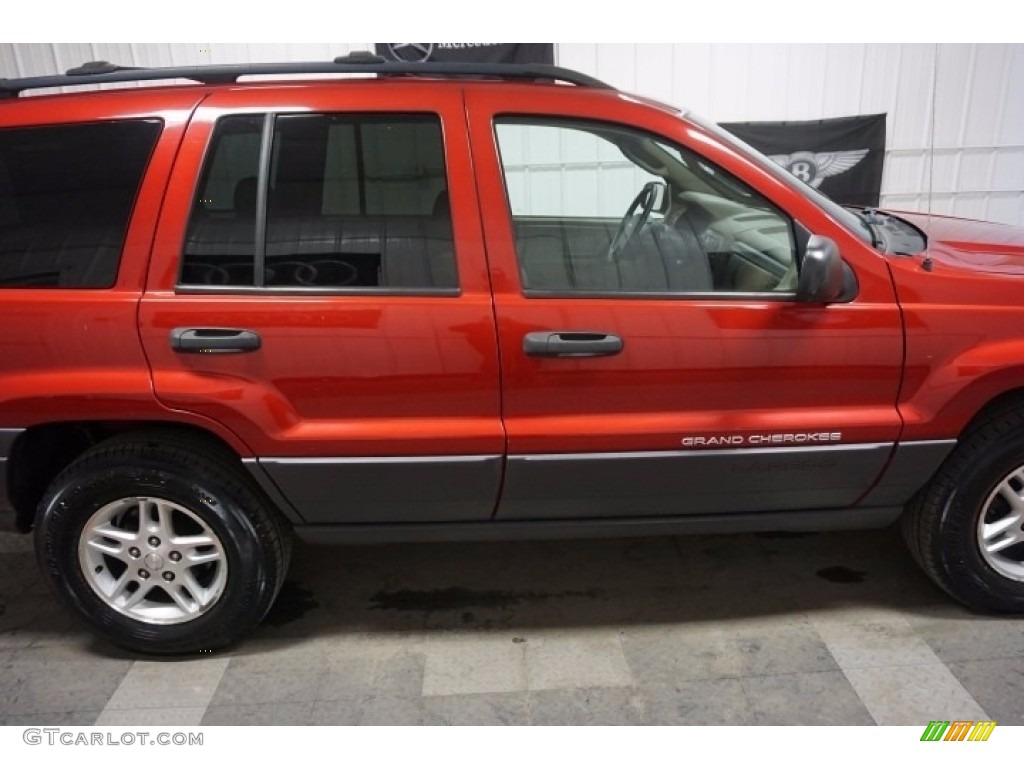 2004 Grand Cherokee Laredo 4x4 - Inferno Red Pearl / Dark Slate Gray photo #50