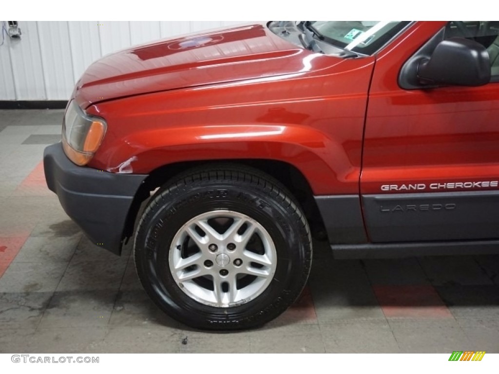 2004 Grand Cherokee Laredo 4x4 - Inferno Red Pearl / Dark Slate Gray photo #57