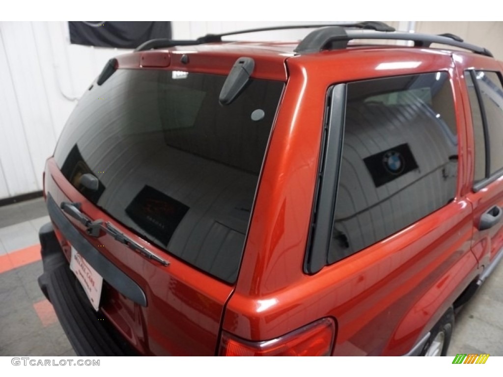 2004 Grand Cherokee Laredo 4x4 - Inferno Red Pearl / Dark Slate Gray photo #63