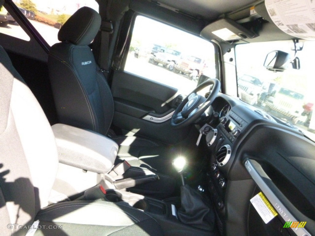 2017 Wrangler Rubicon 4x4 - Black / Black photo #8