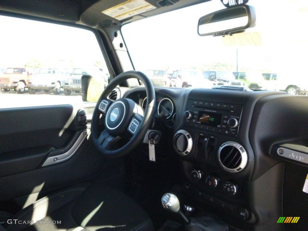 2017 Wrangler Rubicon 4x4 - Black / Black photo #9