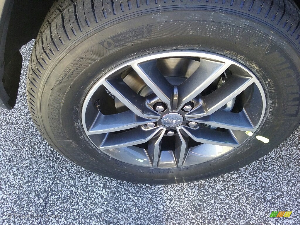 2017 Grand Cherokee Limited 4x4 - Diamond Black Crystal Pearl / Black/Light Frost Beige photo #11