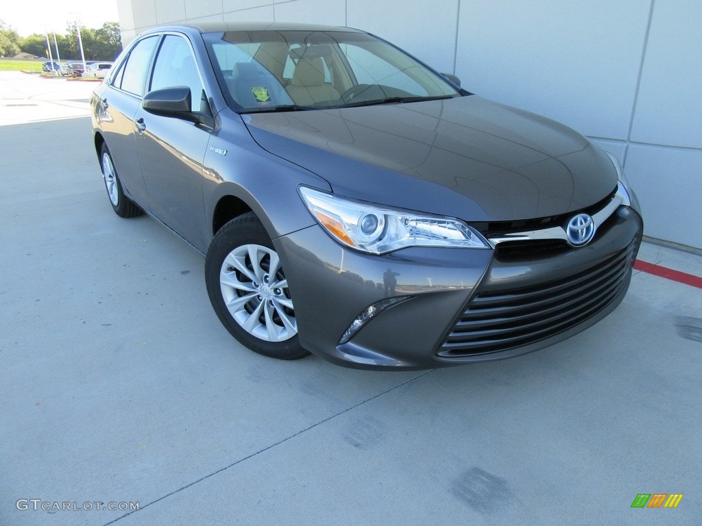 2017 Camry Hybrid LE - Celestial Silver Metallic / Almond photo #1