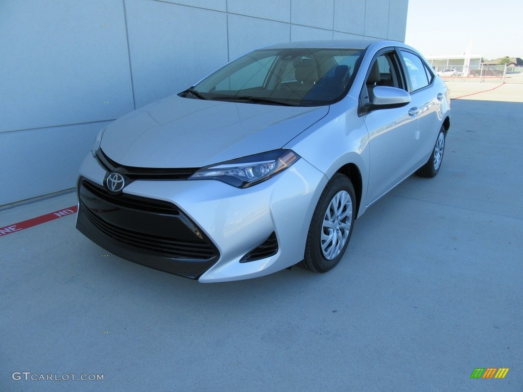 Classic Silver Metalic 2017 Toyota Corolla LE Exterior Photo #116279004