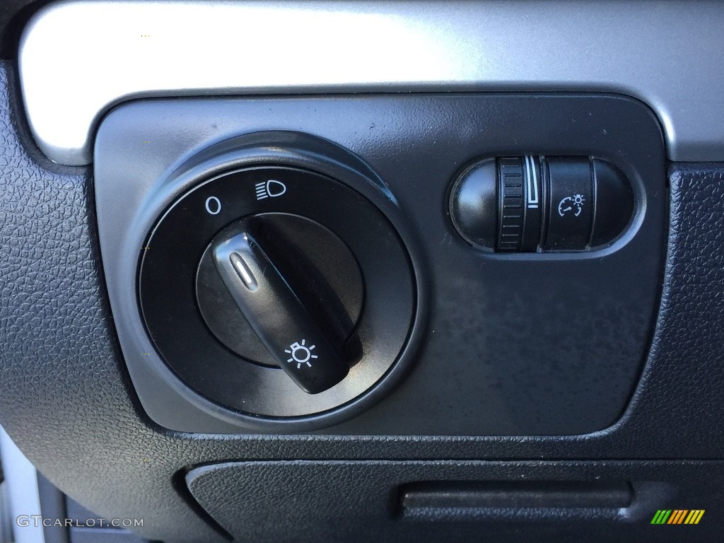2013 Golf 4 Door - Reflex Silver Metallic / Titan Black photo #11