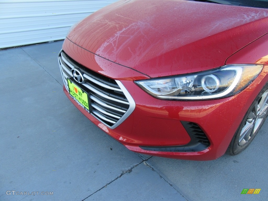 2017 Elantra SE - Red / Gray photo #10