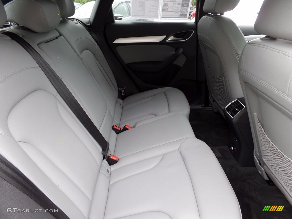 2016 Q3 2.0 TSFI Premium Plus quattro - Utopia Blue Metallic / Rock Gray photo #14