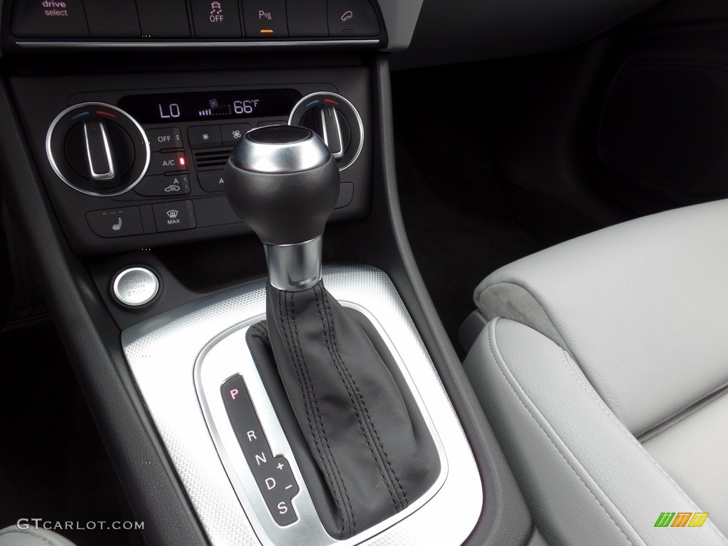 2016 Q3 2.0 TSFI Premium Plus quattro - Utopia Blue Metallic / Rock Gray photo #19