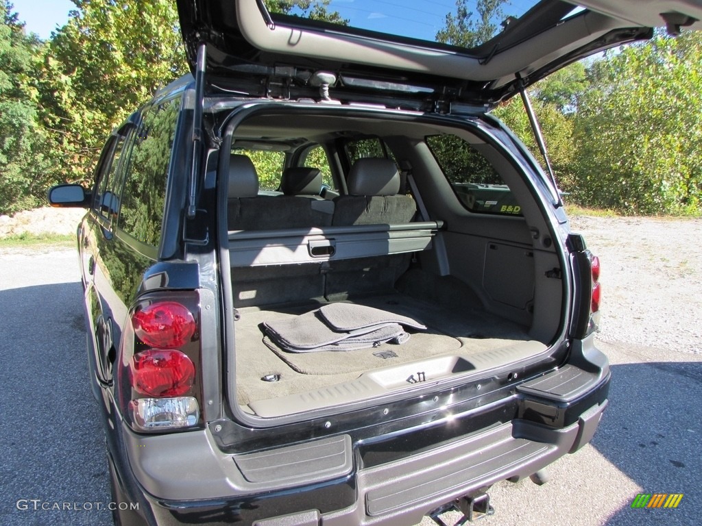 2002 TrailBlazer LTZ 4x4 - Onyx Black / Dark Pewter photo #12