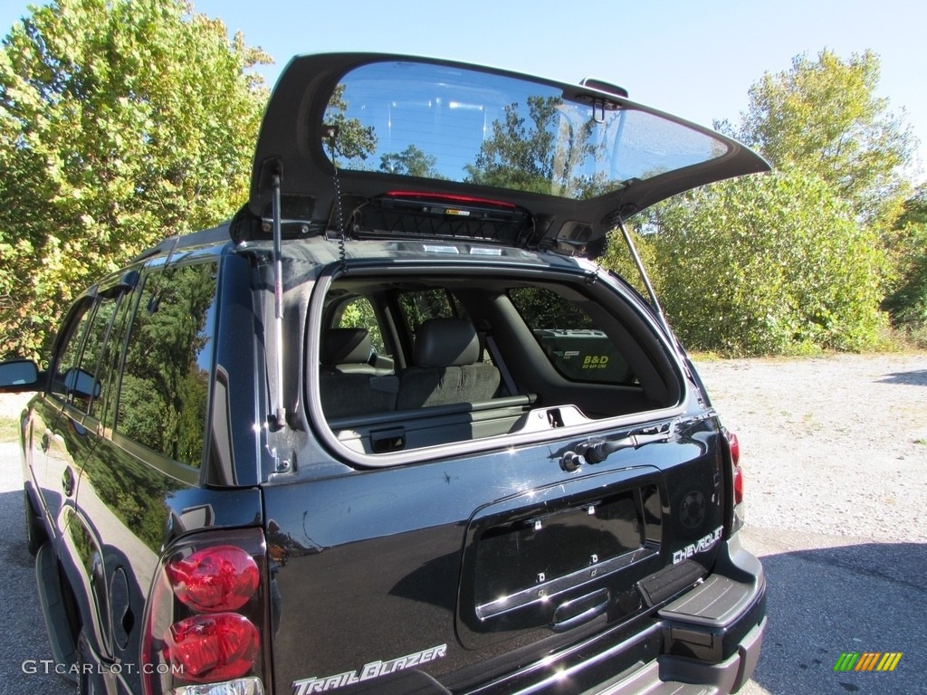 2002 TrailBlazer LTZ 4x4 - Onyx Black / Dark Pewter photo #15