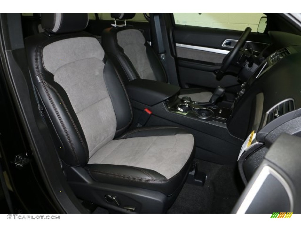2017 Explorer XLT 4WD - Shadow Black / Ebony Black photo #4