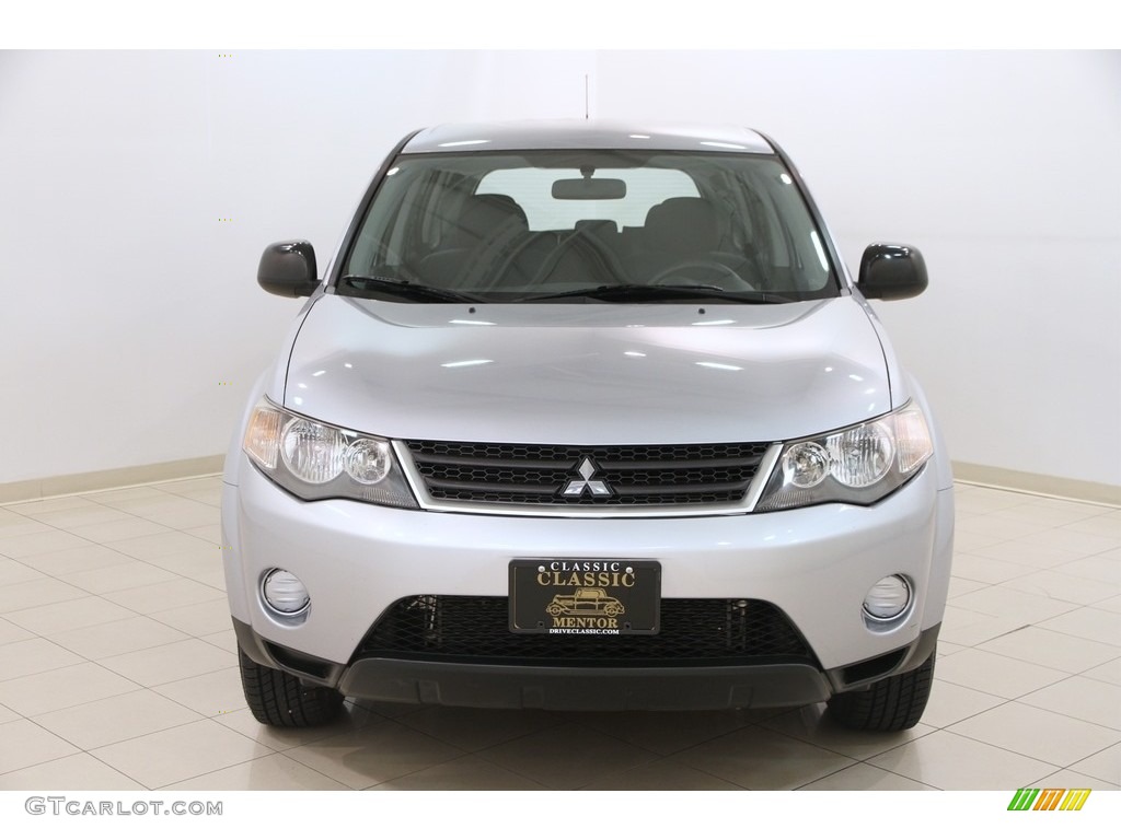 2007 Outlander ES - Cool Silver Metallic / Black photo #2