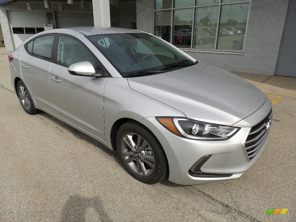 2017 Elantra SE - Silver / Gray photo #1