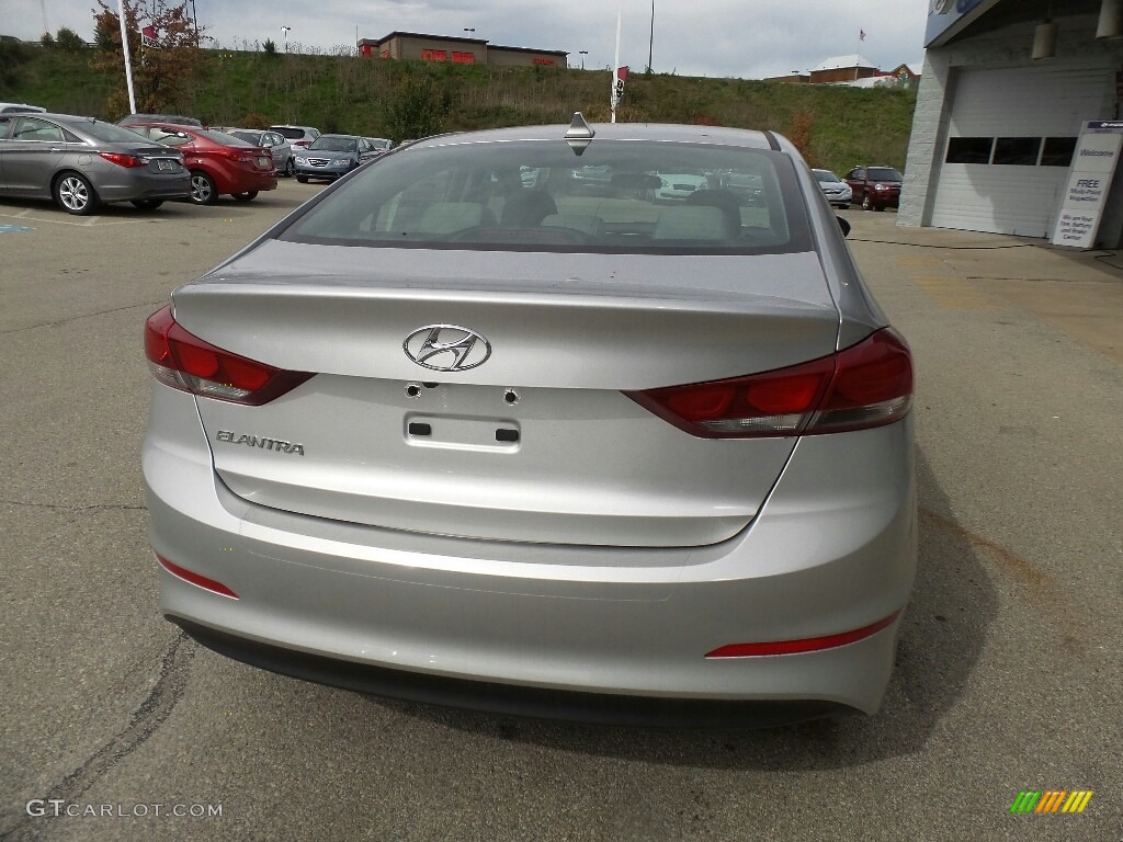 2017 Elantra SE - Silver / Gray photo #7