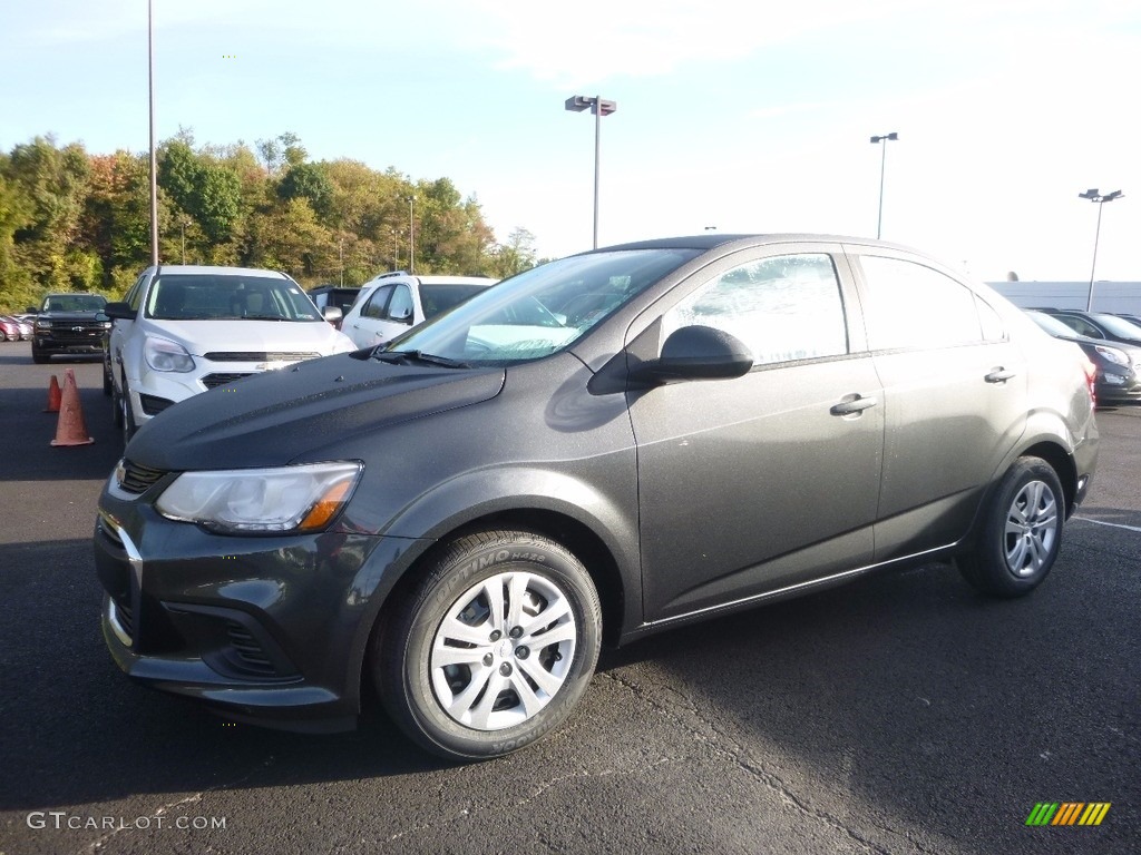 2017 Sonic LT Sedan - Nightfall Gray Metallic / Jet Black/Dark Titanium photo #1