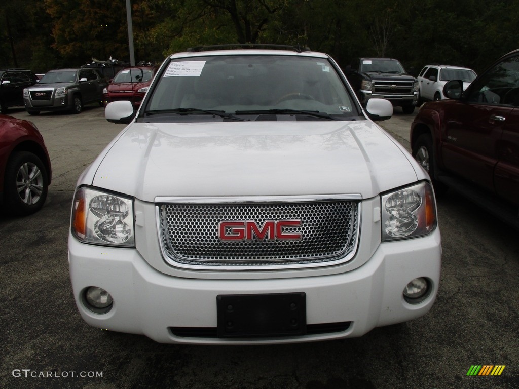 2007 Envoy Denali 4x4 - Summit White / Light Gray photo #2