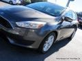 2016 Magnetic Ford Focus SE Hatch  photo #32