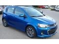 Kinetic Blue Metallic - Sonic LT Hatchback Photo No. 2