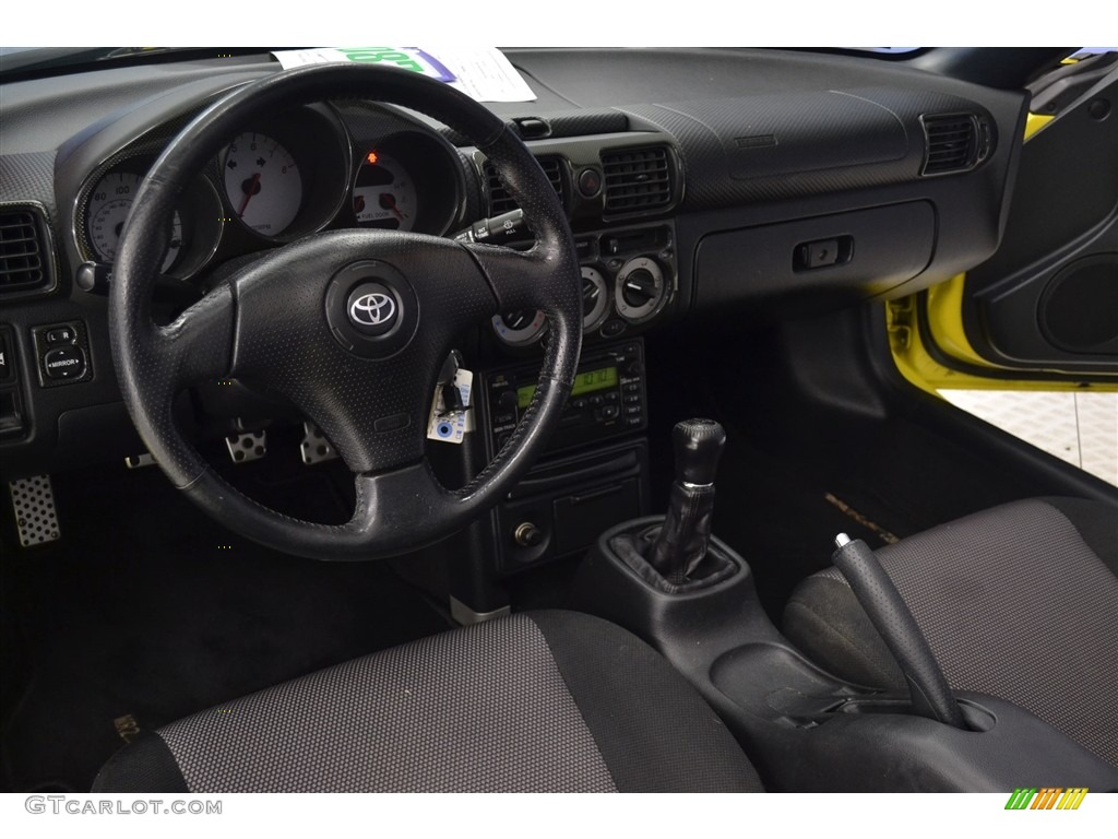 2002 MR2 Spyder Roadster - Solar Yellow / Black photo #11