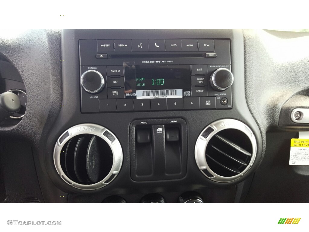 2017 Wrangler Sahara 4x4 - Rhino / Black photo #10