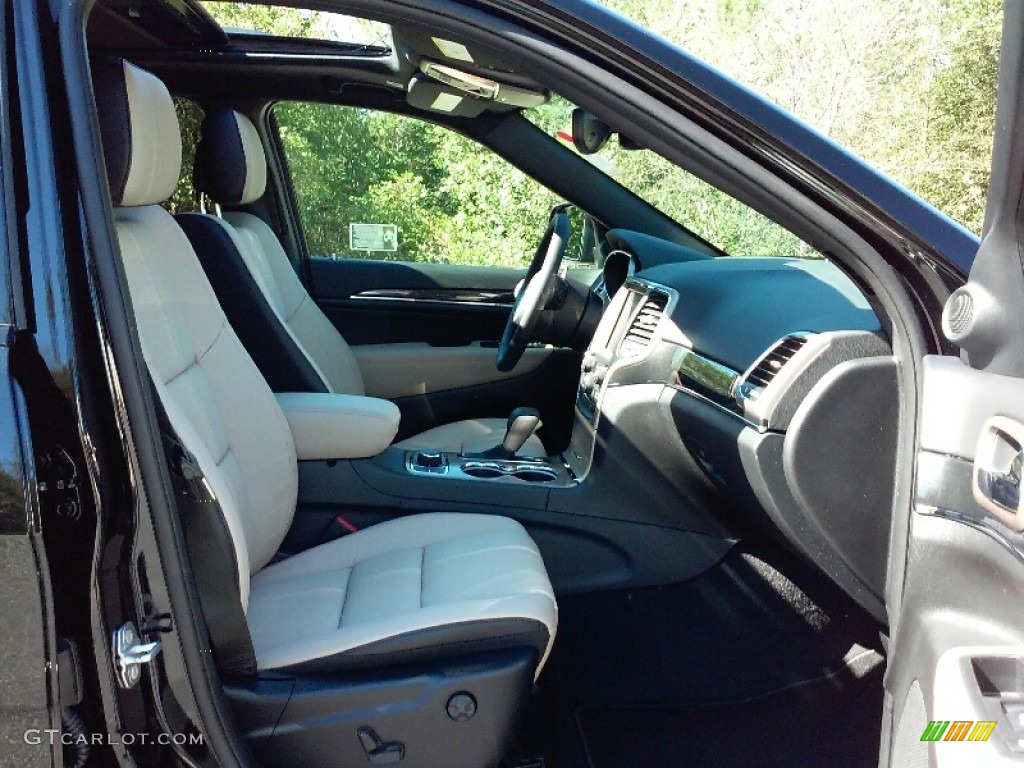 2017 Grand Cherokee Limited 4x4 - Diamond Black Crystal Pearl / Black/Light Frost Beige photo #12