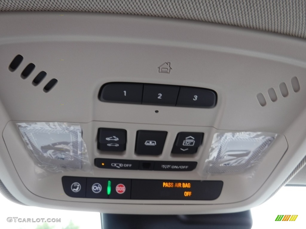 2017 Buick LaCrosse Premium Controls Photo #116327270