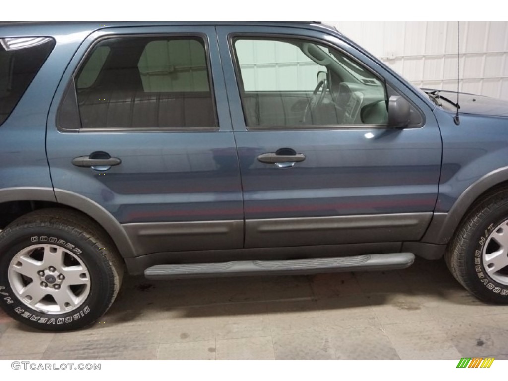 2005 Escape XLT V6 4WD - Norsea Blue Metallic / Medium/Dark Flint Grey photo #43