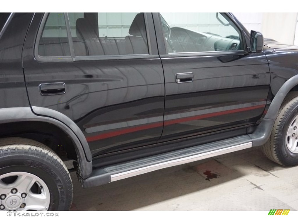 1999 4Runner SR5 4x4 - Black / Gray photo #44