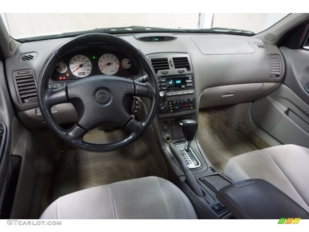 2000 Maxima SE - Icelandic Pearl / Blond photo #25