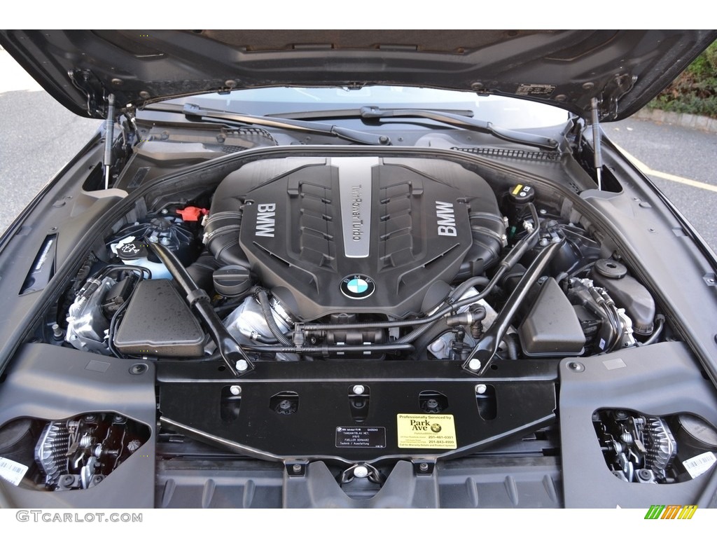 2016 BMW 6 Series 650i xDrive Coupe Engine Photos