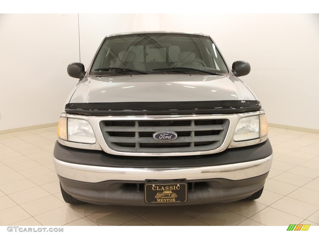 2003 F150 XL SuperCab - Silver Metallic / Medium Graphite Grey photo #2