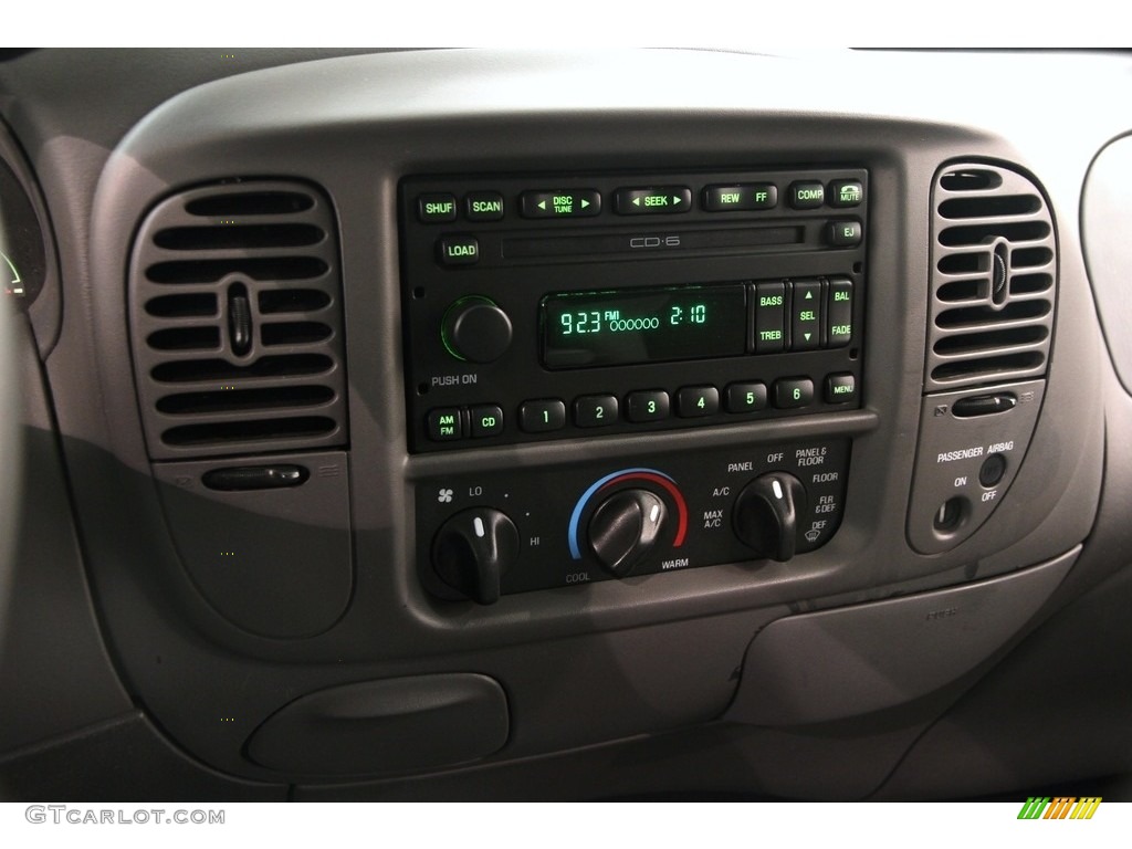 2003 F150 XL SuperCab - Silver Metallic / Medium Graphite Grey photo #8