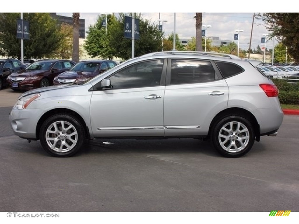 2011 Rogue SV - Silver Ice Metallic / Gray photo #4