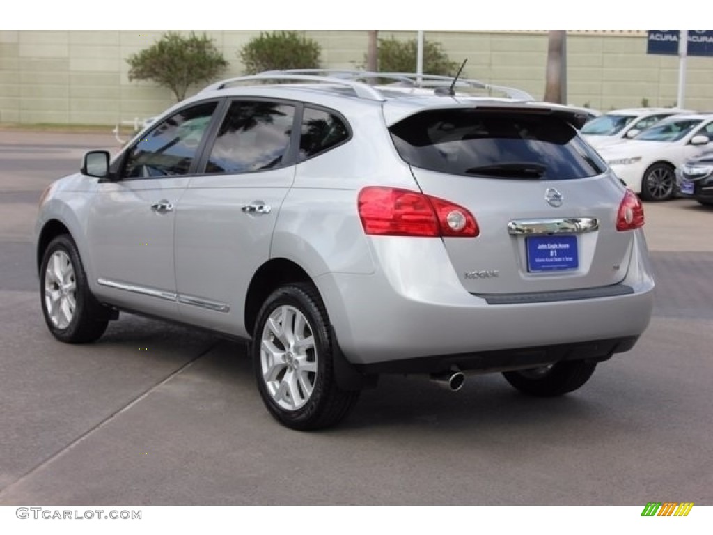 2011 Rogue SV - Silver Ice Metallic / Gray photo #5