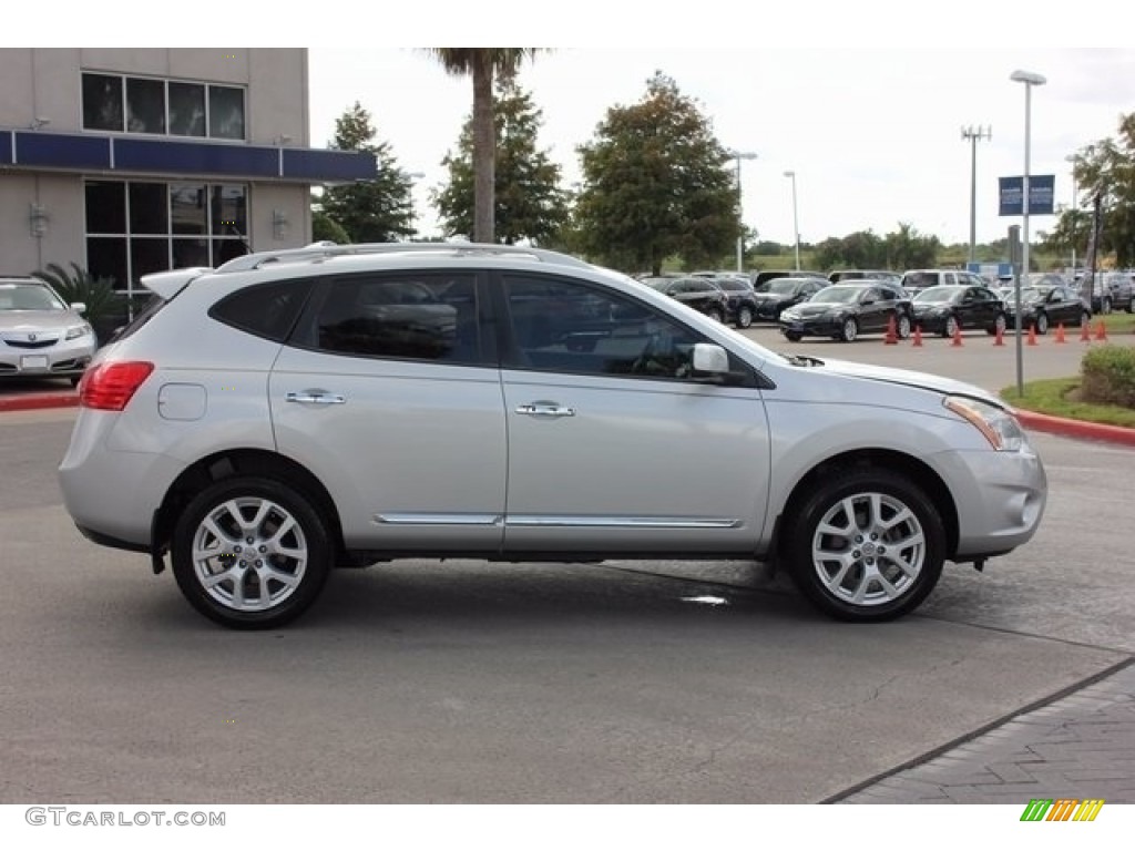 2011 Rogue SV - Silver Ice Metallic / Gray photo #8