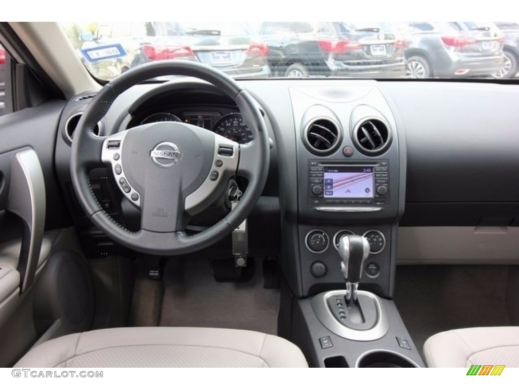 2011 Rogue SV - Silver Ice Metallic / Gray photo #27