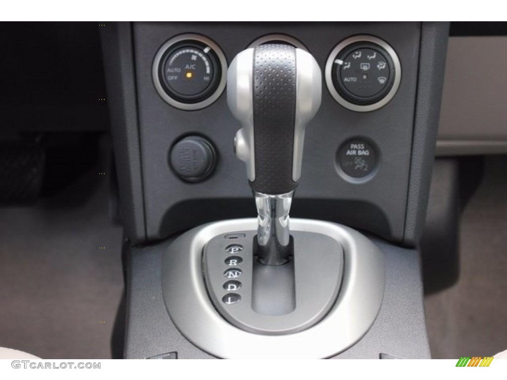 2011 Rogue SV - Silver Ice Metallic / Gray photo #31