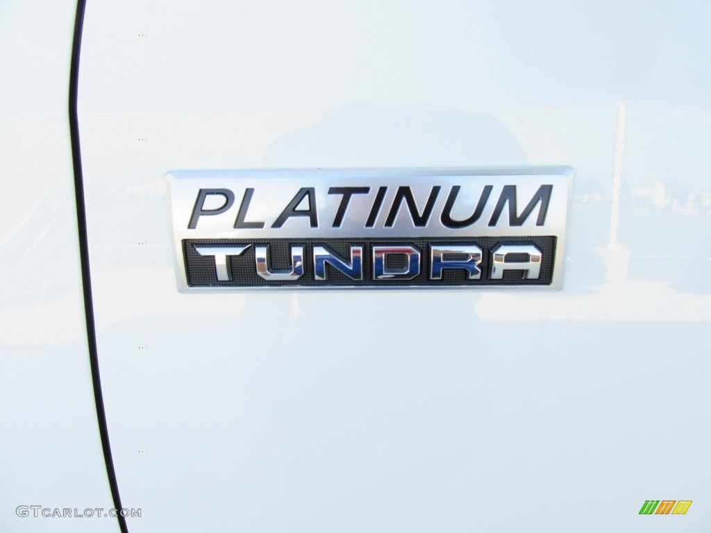 2017 Tundra Platinum CrewMax 4x4 - Super White / Black photo #14