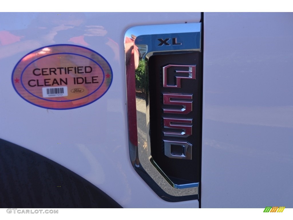 2017 Ford F550 Super Duty XL Regular Cab 4x4 Chassis Marks and Logos Photo #116354636