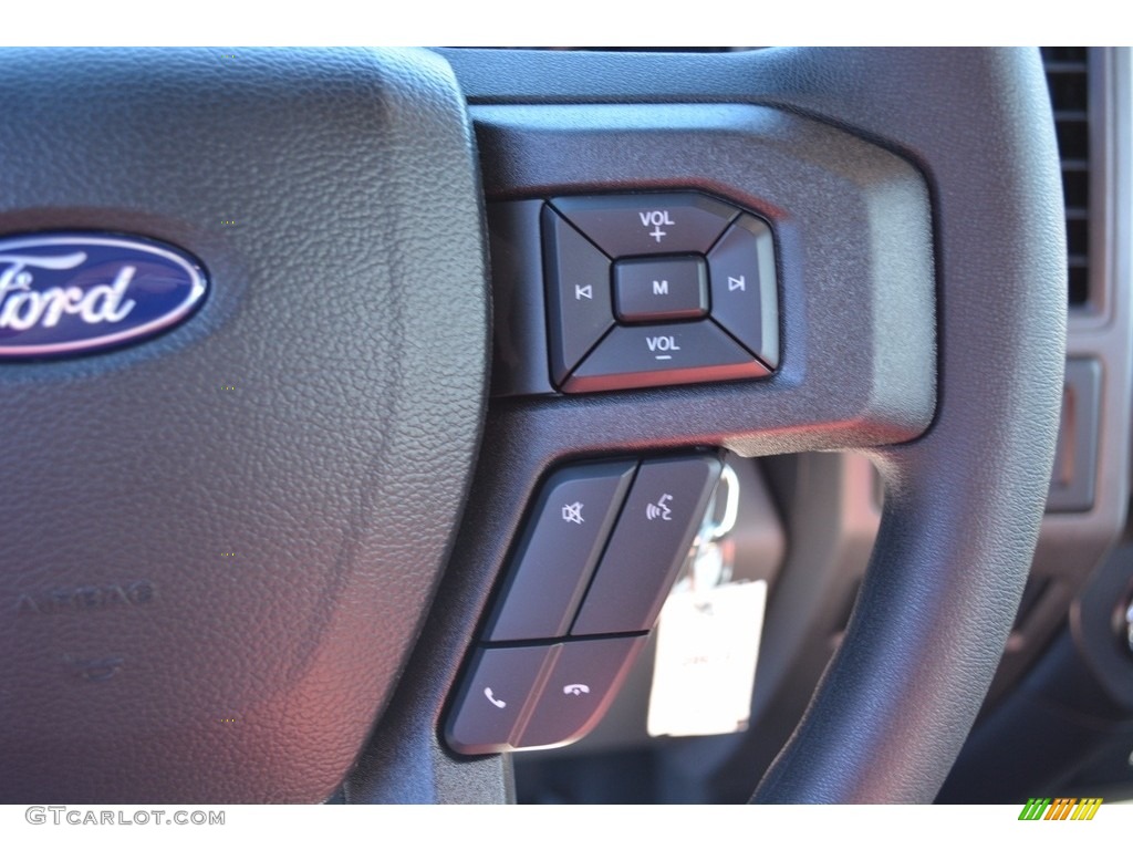 2017 Ford F550 Super Duty XL Regular Cab 4x4 Chassis Controls Photo #116354855