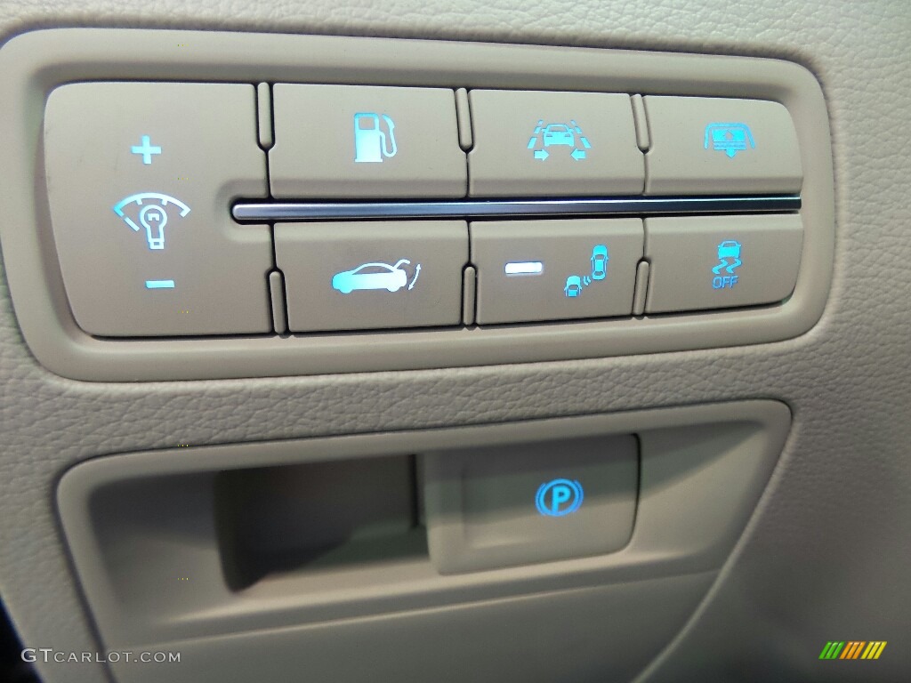 2017 Hyundai Genesis G80 AWD Controls Photo #116356112